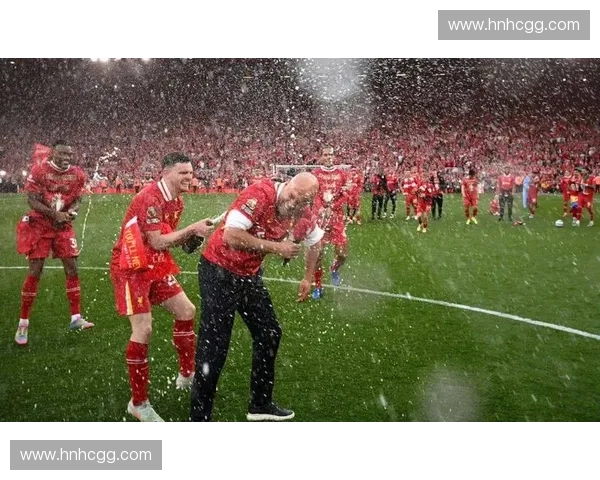 利物浦左后卫罗伯逊的赛场表现与未来发展前景分析